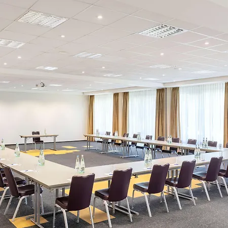 Nh Messe 4* Λειψία