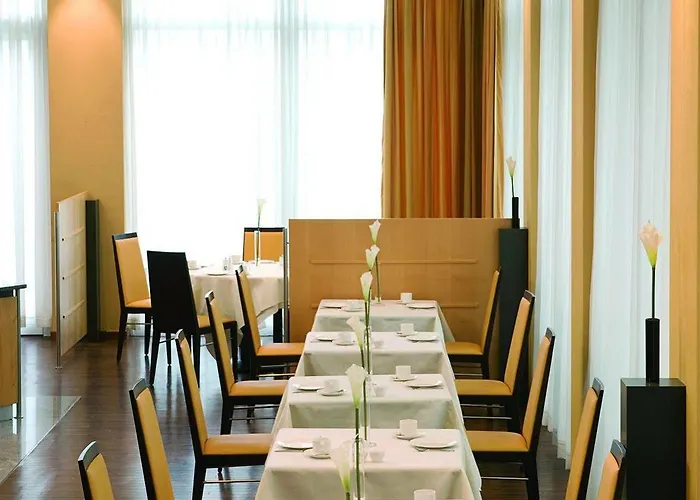 فندق Nh Messe 4*