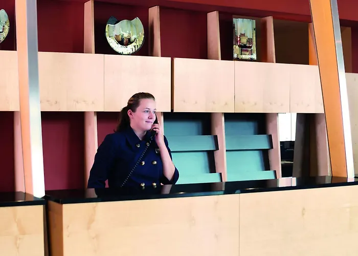 Nh Messe فندق 4*